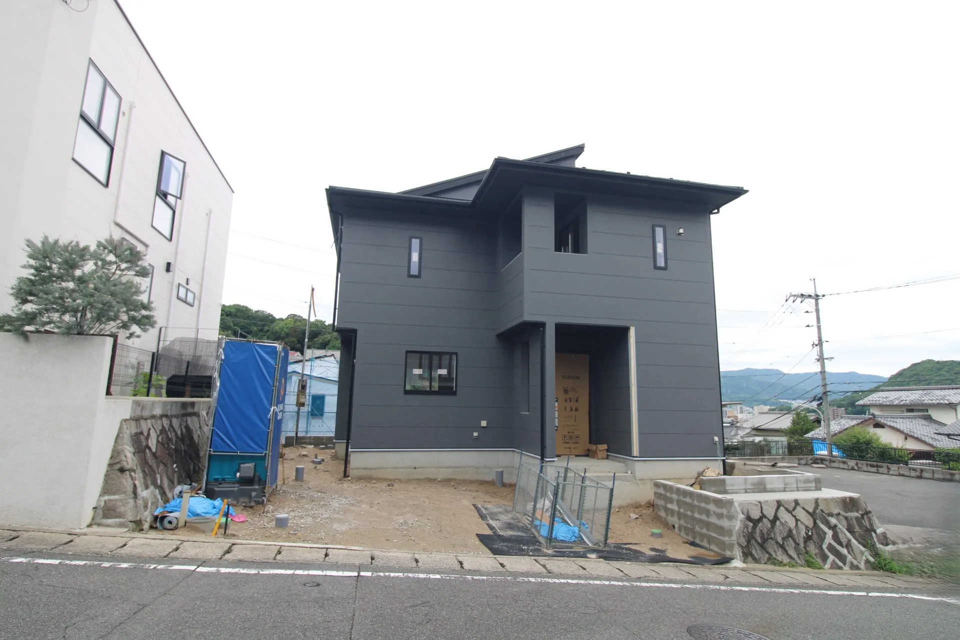 前面道路から見た宅地