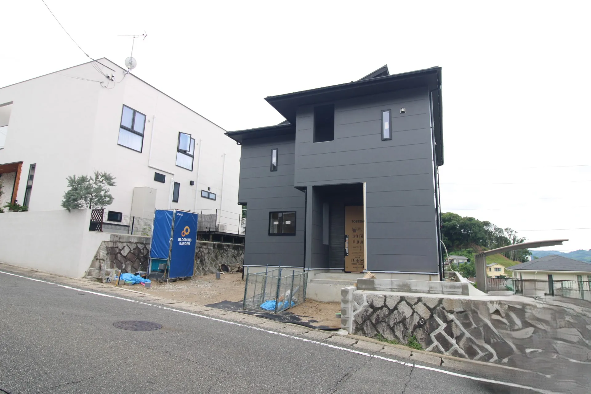 前面道路から見た宅地