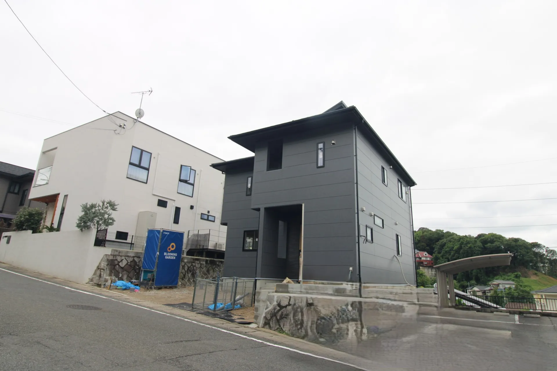 前面道路から見た宅地