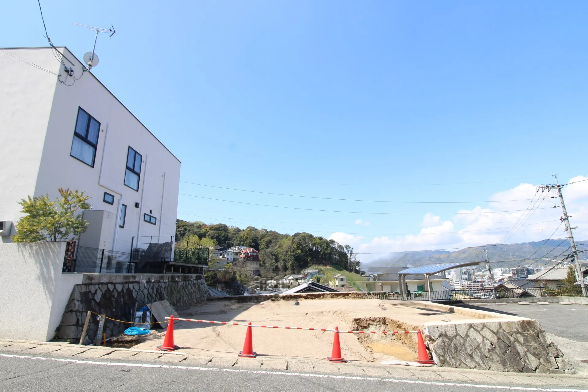 前面道路から見た宅地