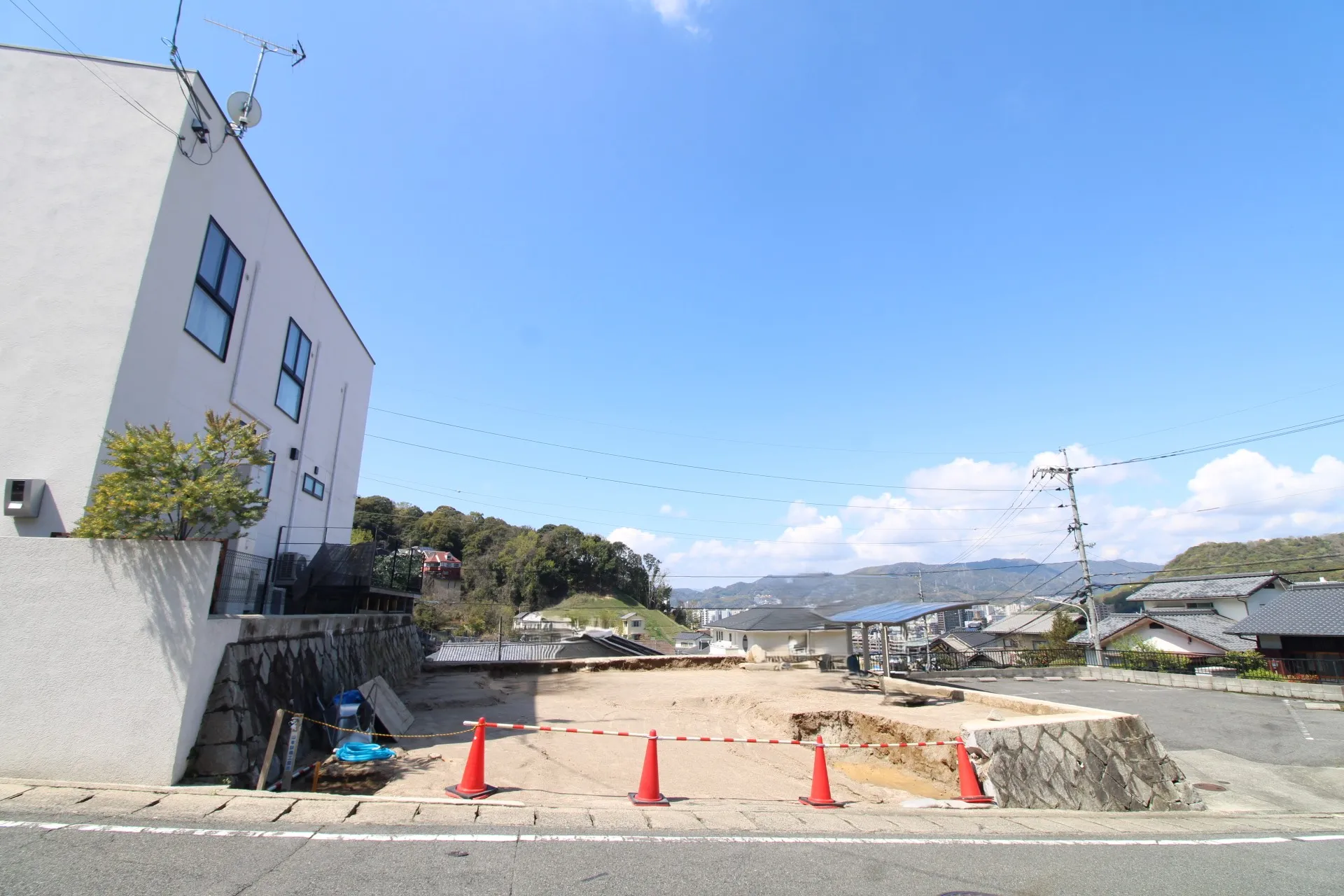 前面道路から見た宅地