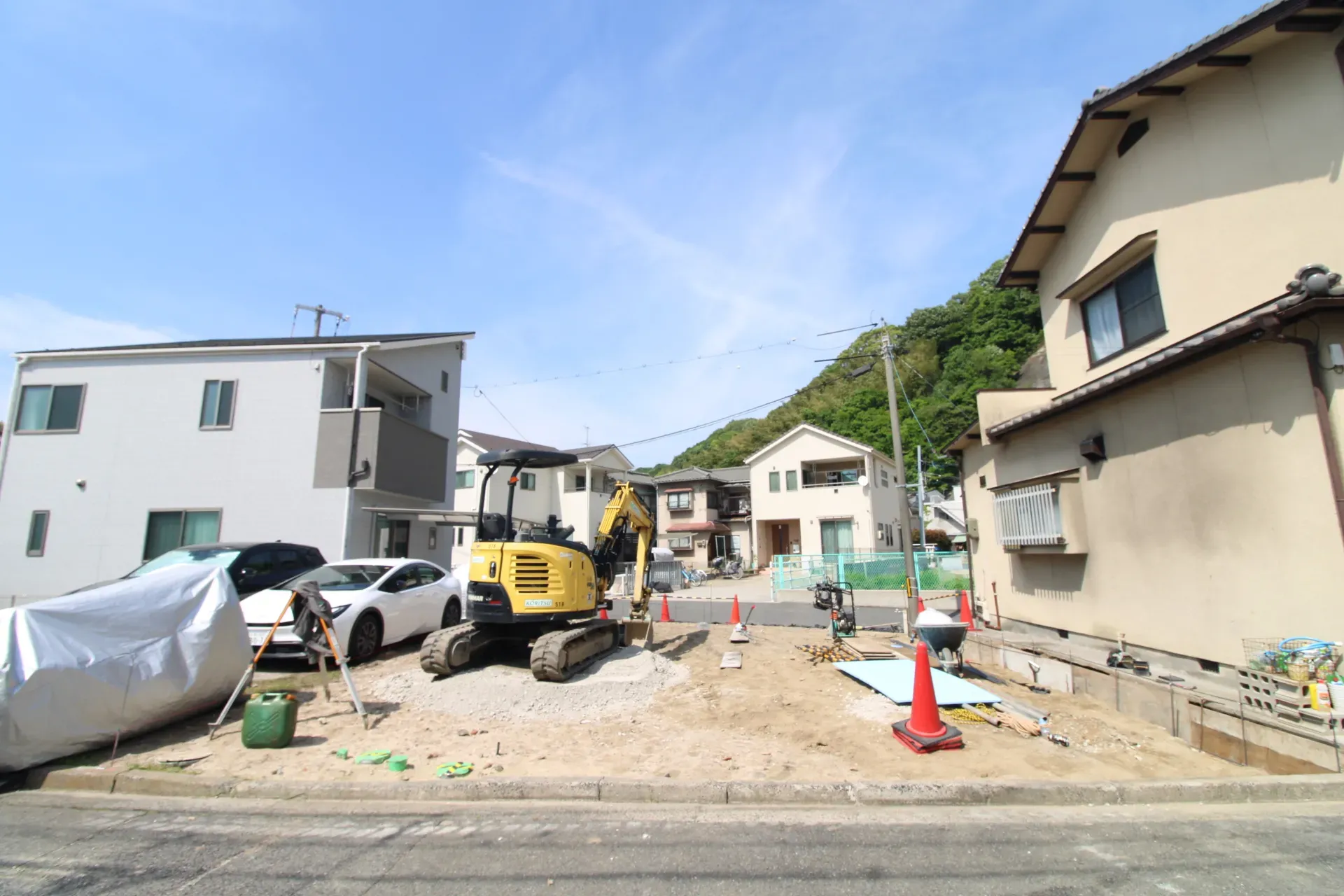 前面道路っから見た宅地