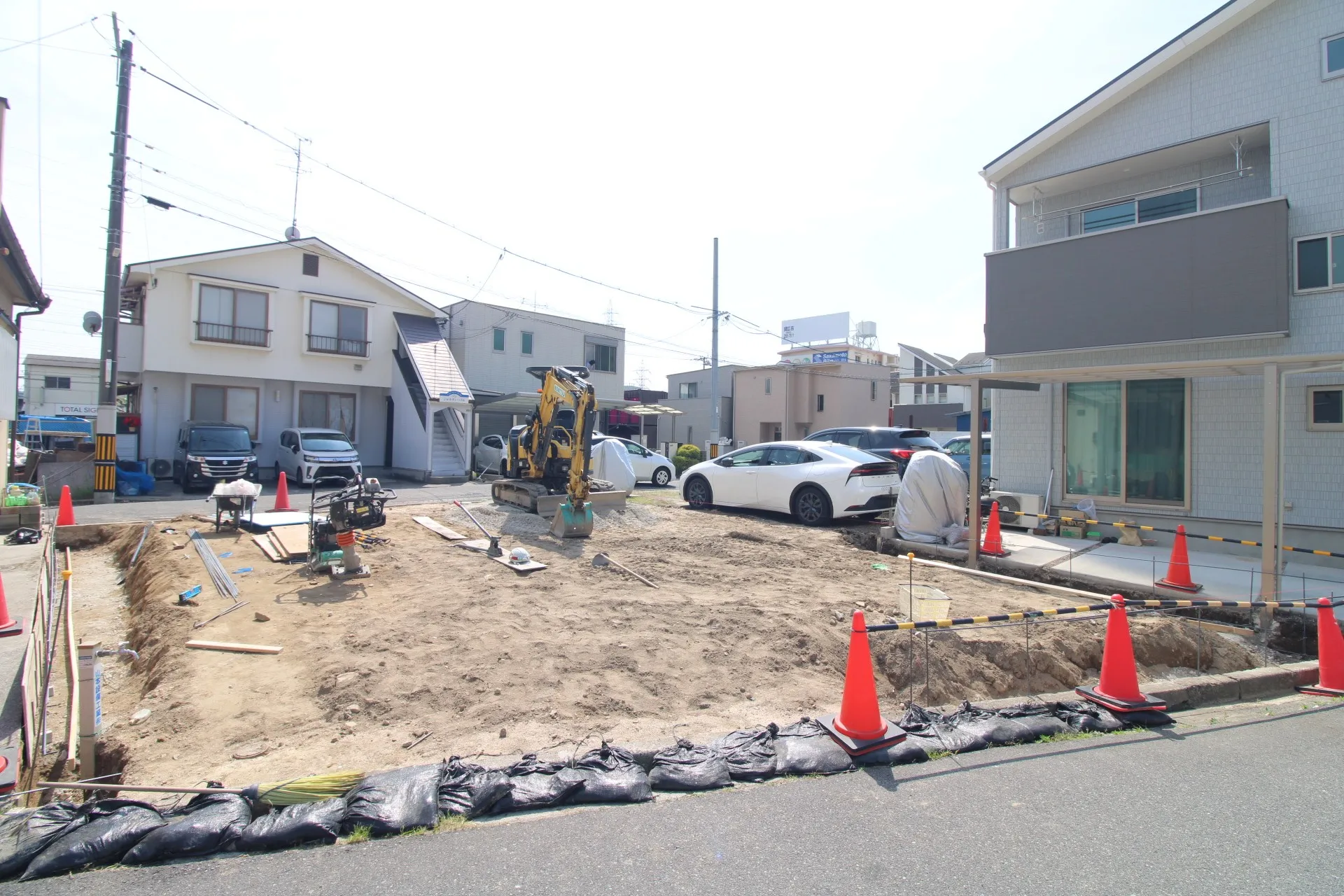 前面道路から見た宅地
