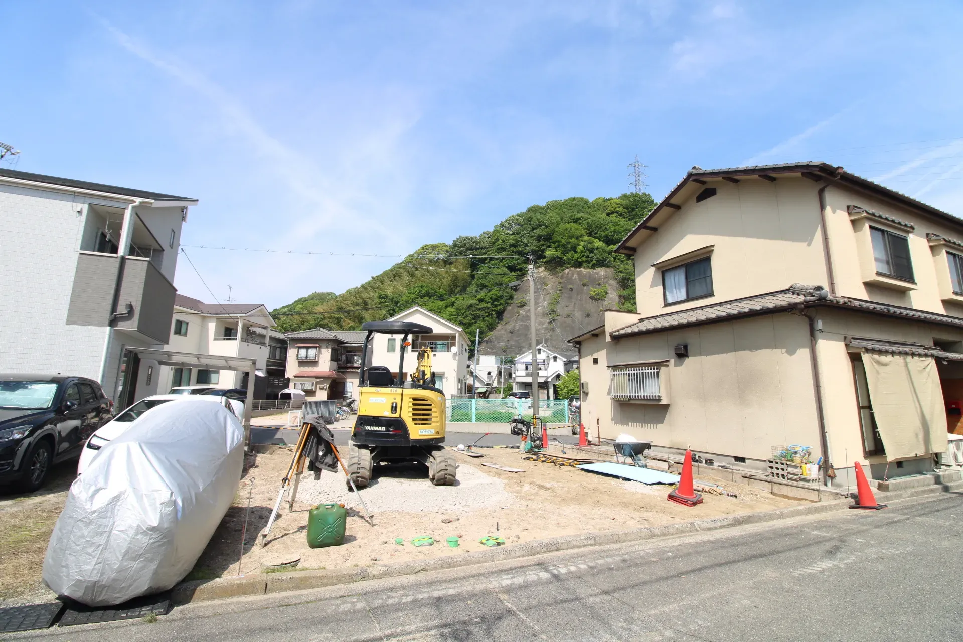 前面道路から見た宅地