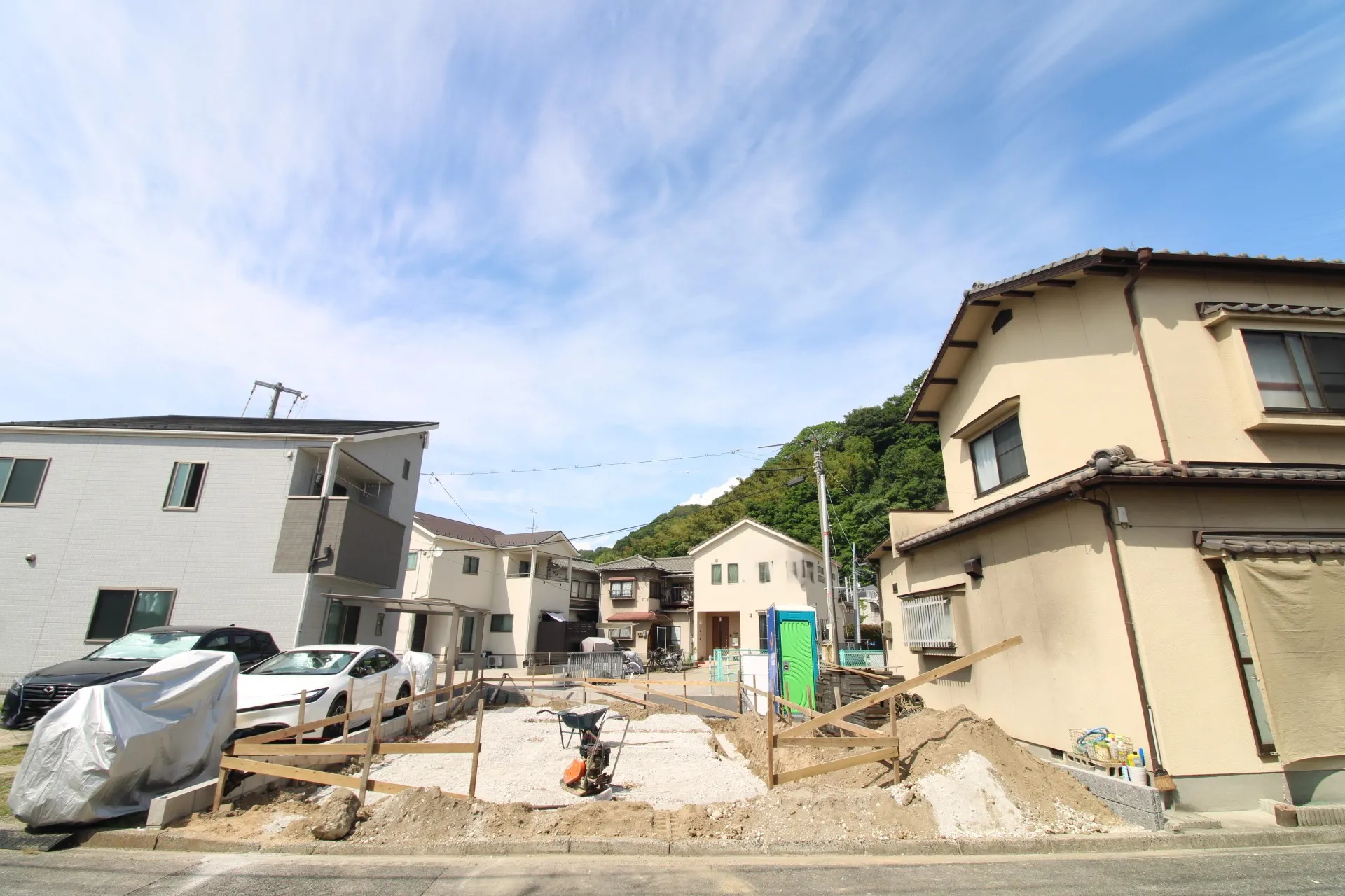 前面道路から見た宅地