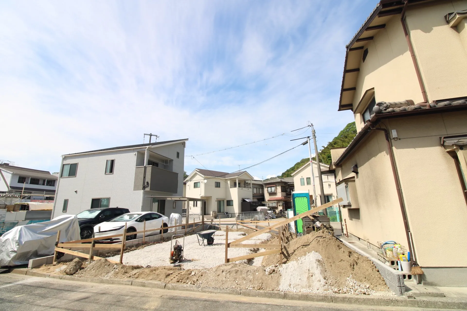 前面道路から見た宅地