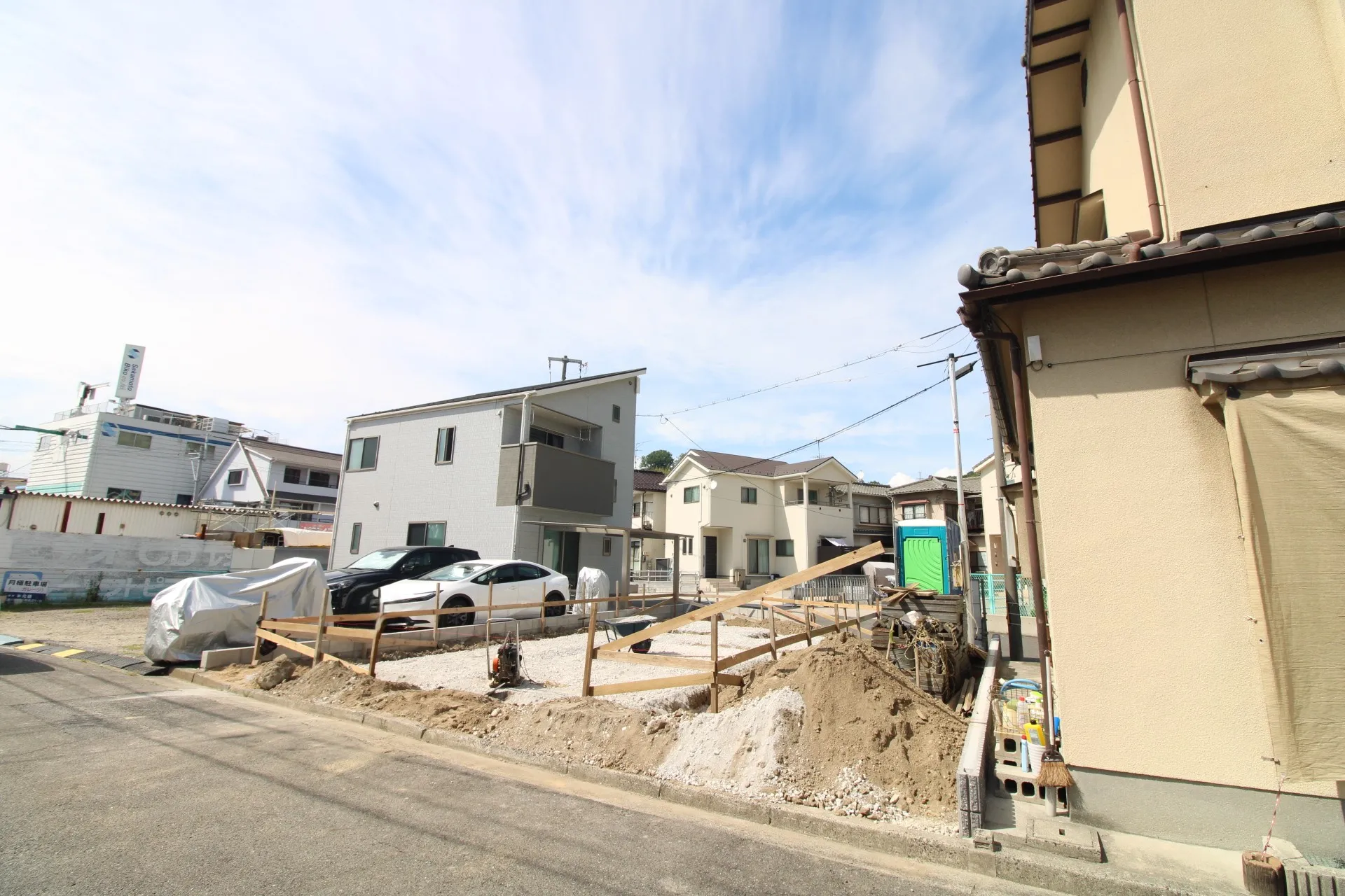 前面道路から見た宅地