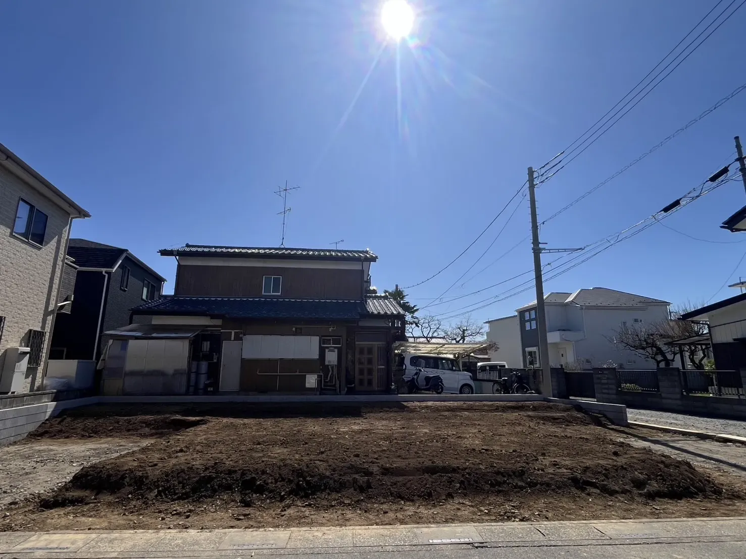 【外観写真】スーパー徒歩3分，ドラックストア・コンビニも徒歩7分圏内。忙しい毎日を支える、充実の生活利便性◎