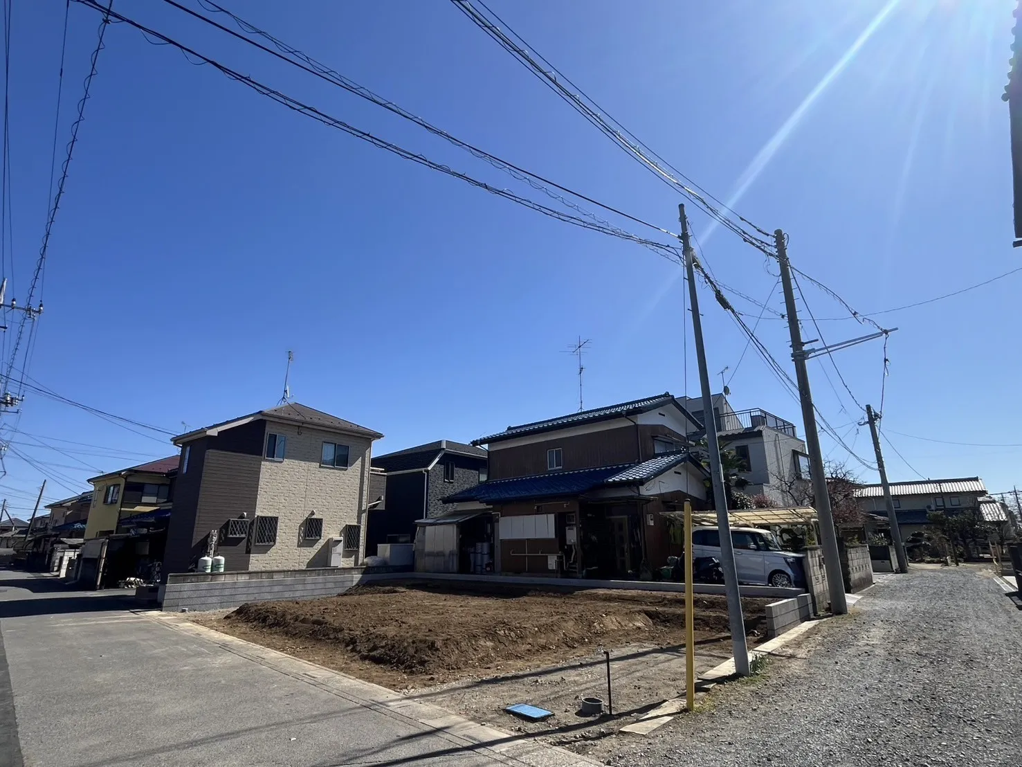 【外観写真】落ち着いた印象の外観デザインを採用。ワイドバルコニーや全居室収納付き「4(5)LDK+WIC+カースペース2台」のゆとりある住まいです。