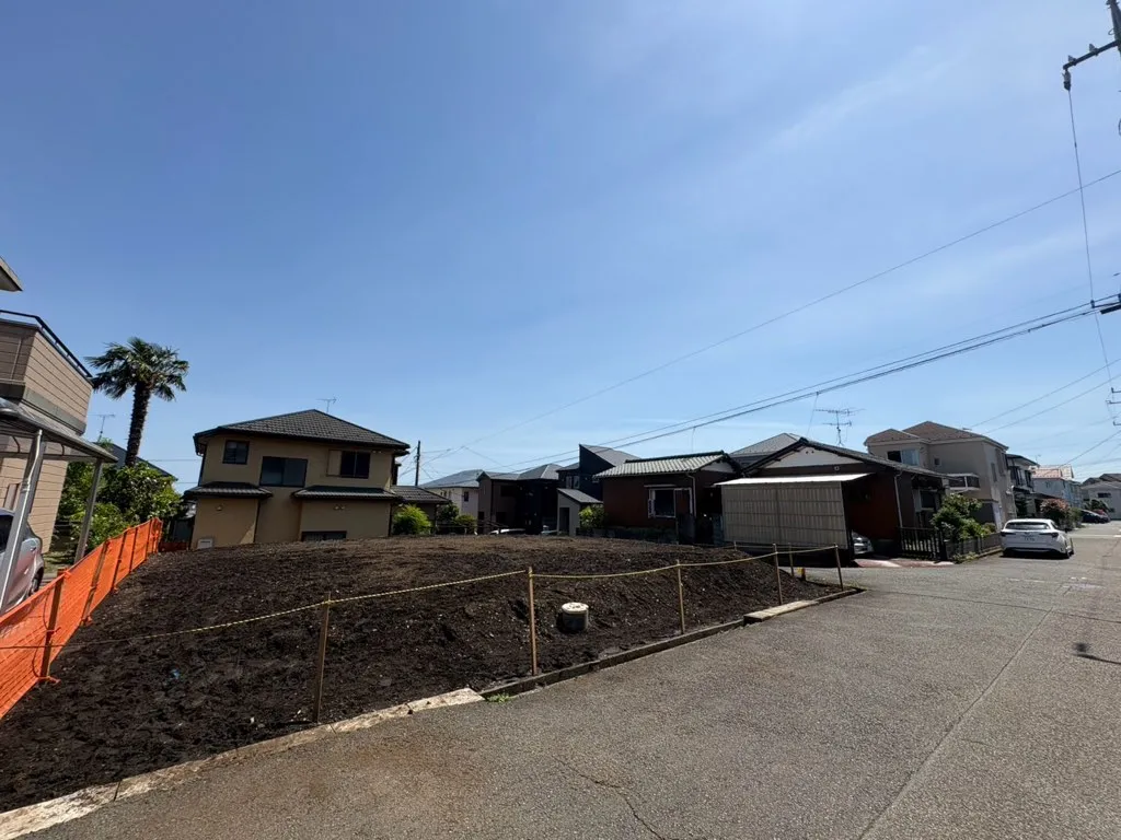 南道路に面しているため、日当たり良好です。