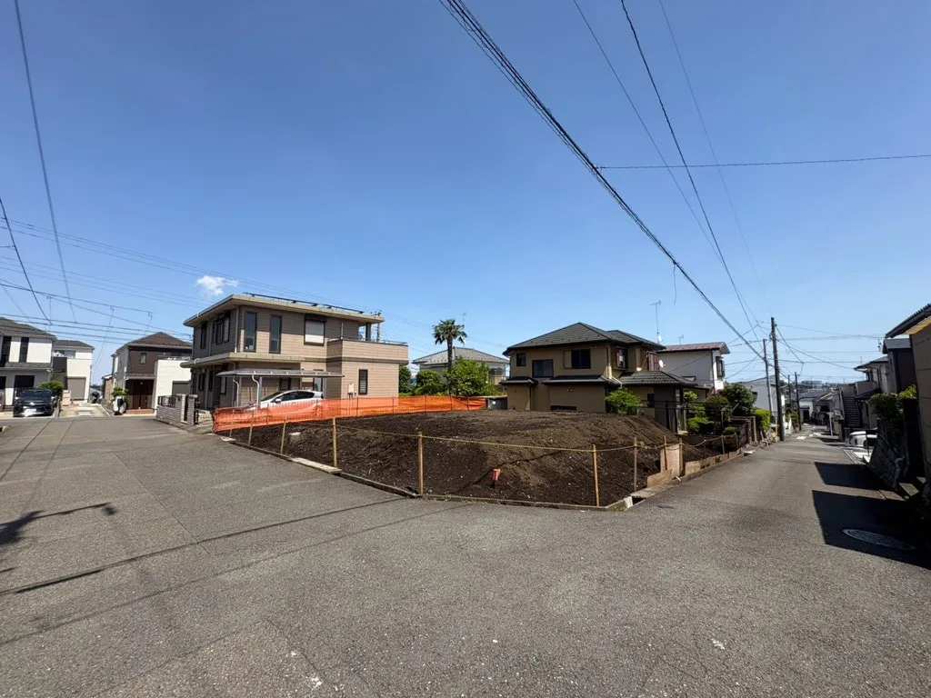 徒歩3分の場所には公園があるため、小さなお子様のいるご家庭にもおススメです。