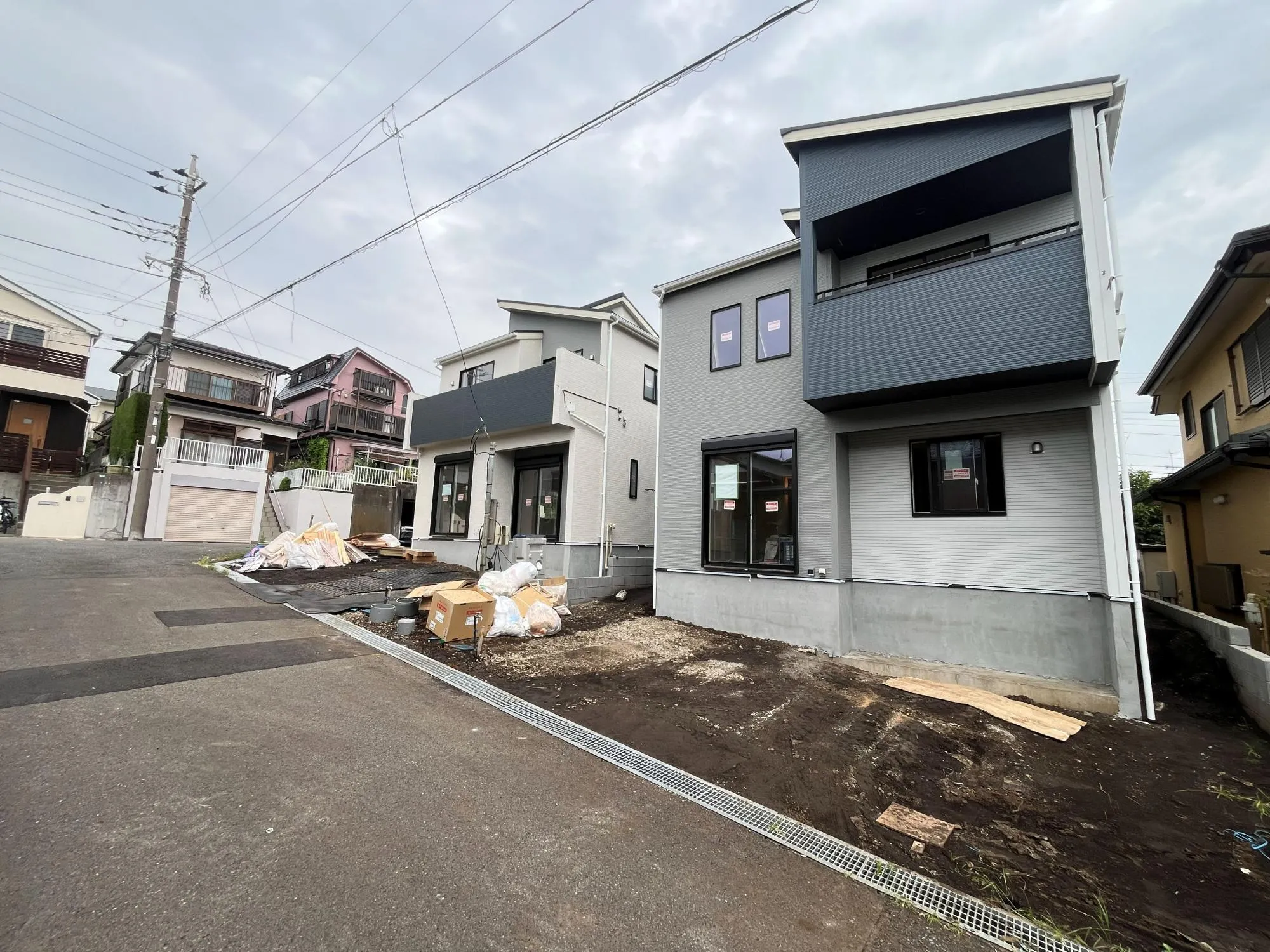 徒歩6分の場所に小学校。お子さんもらくらく登校できます。
