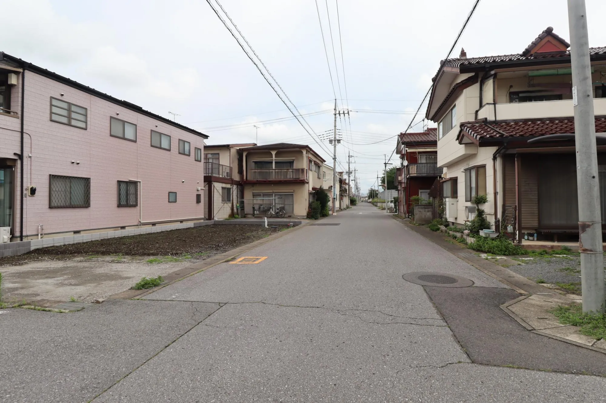 前面道路含む現地写真(造成後)
