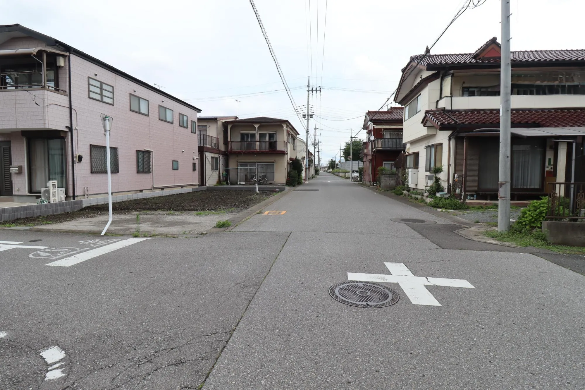 前面道路含む現地写真(造成後)