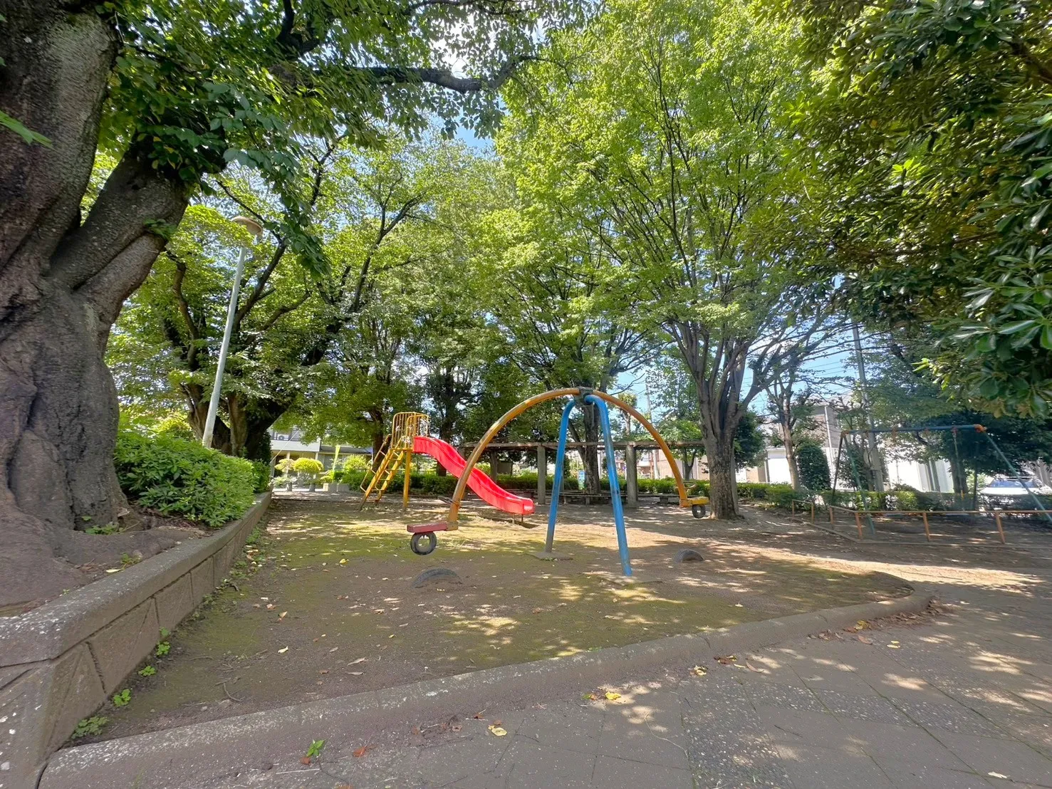 扇西ふじ棚公園
