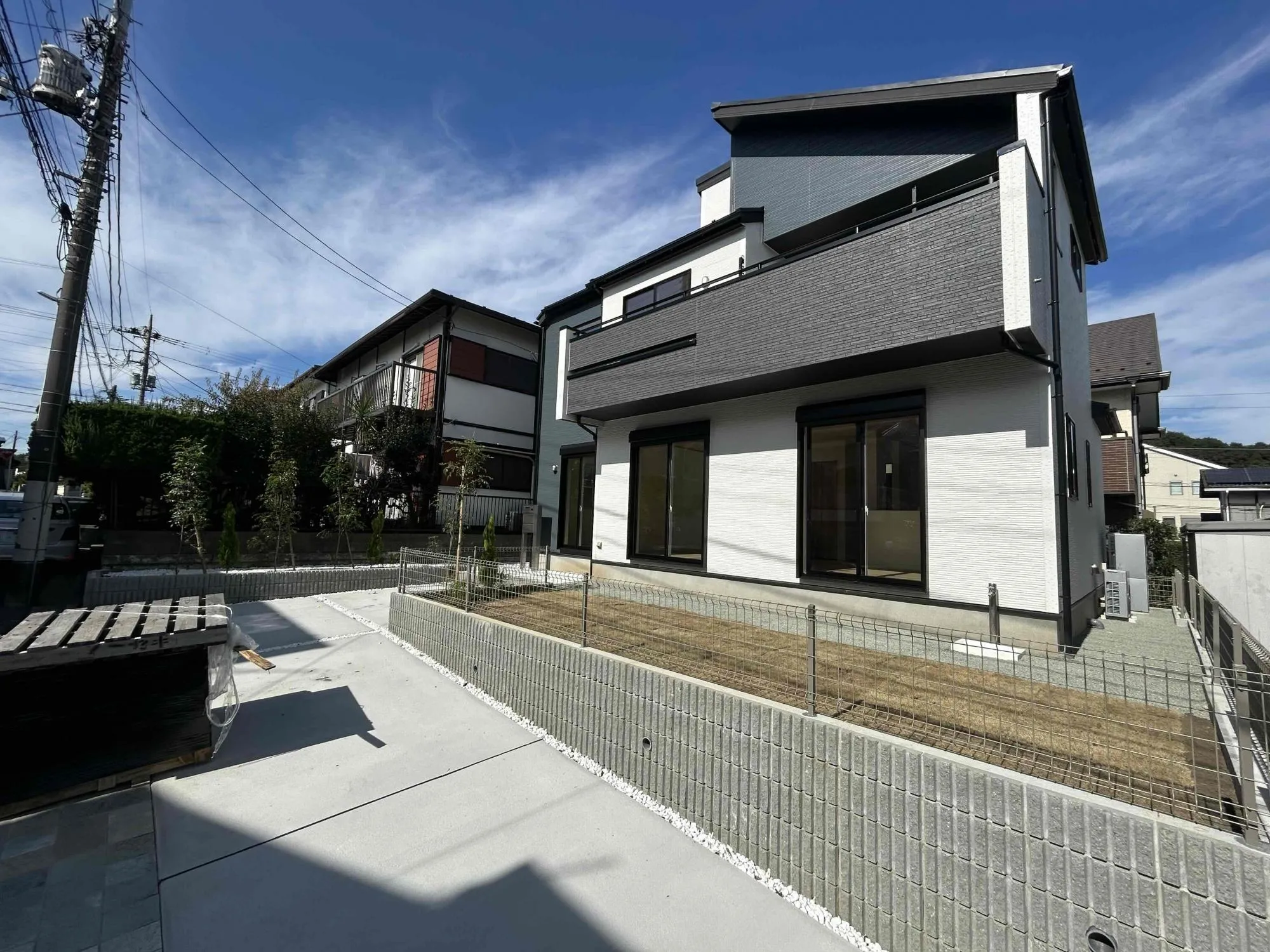 販売現地(R8.10.8)
室内完成しておりますのでお気軽にお問い合わせください♪