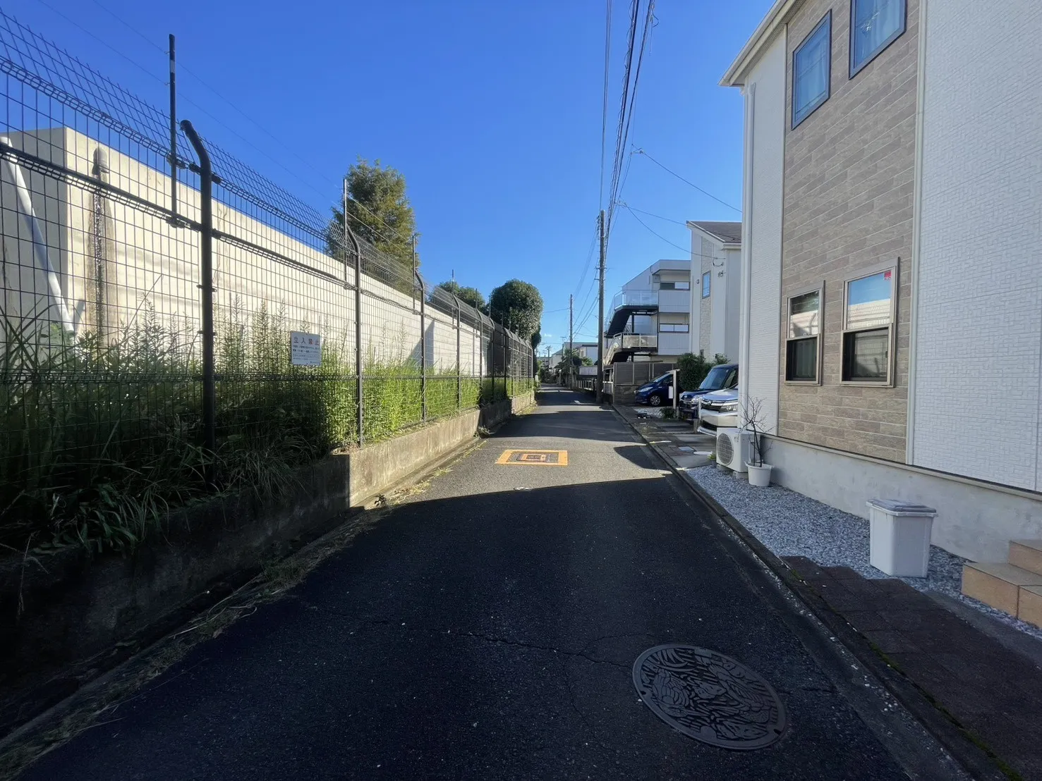 前面道路(2026年10月撮影)