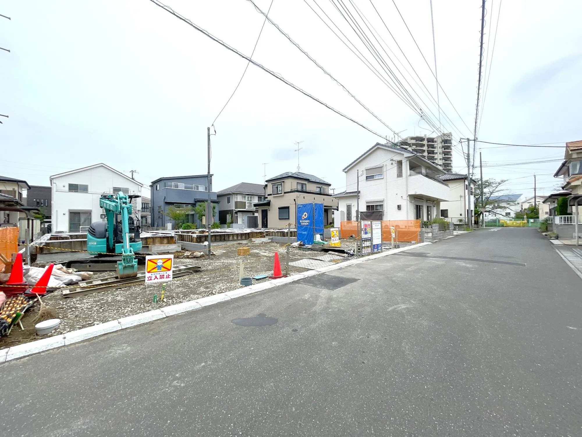 【外観写真】JR宇都宮線・湘南新宿ライン「蓮田」駅徒歩16分。都心方面へのアクセスも良好で、通勤・通学に便利な立地です。