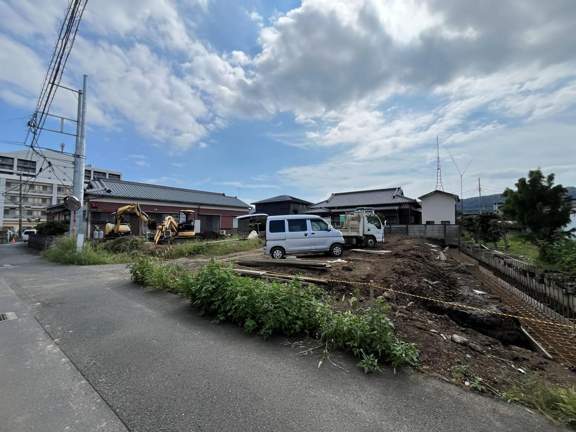 閑静な住宅街に佇んでおります。