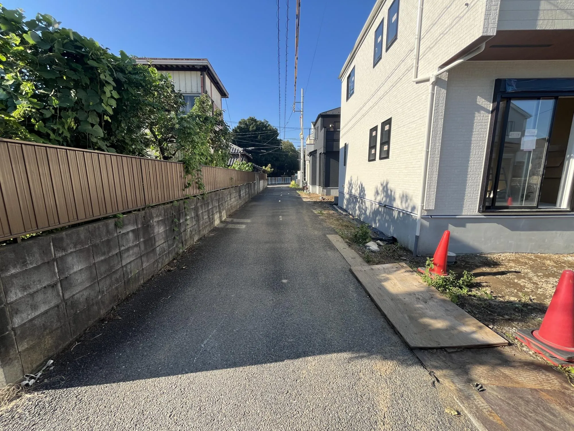 【南側前面道路/約4.0m】