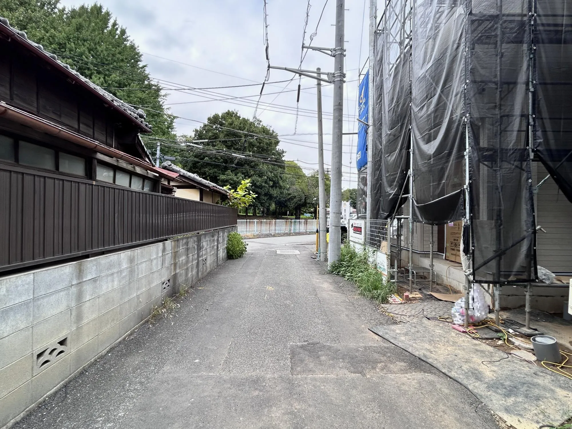 【西側前面道路/約4.0m】