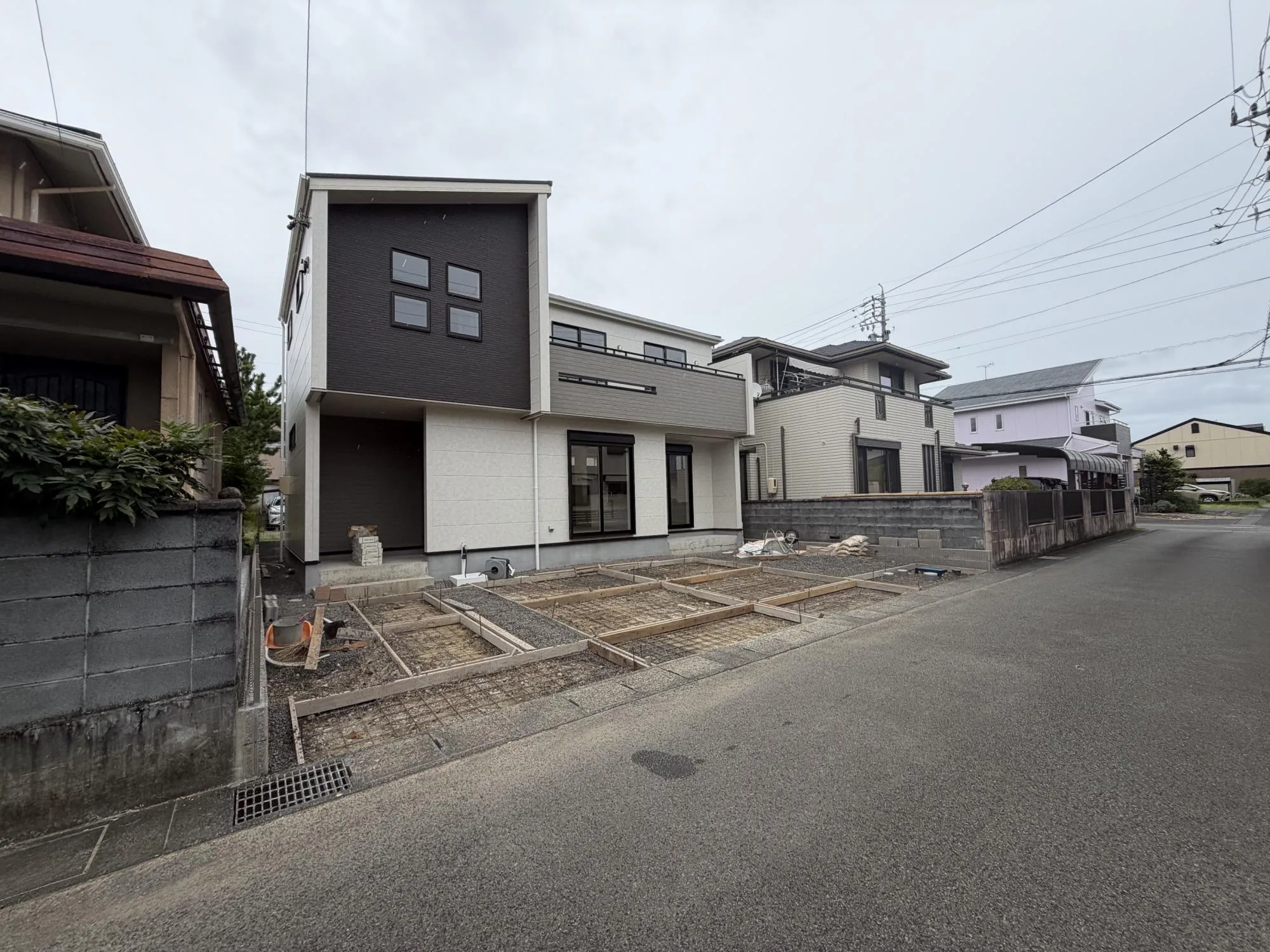 前面道路を含む現地写真