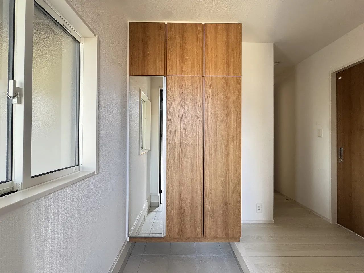 ⑤号棟　玄関