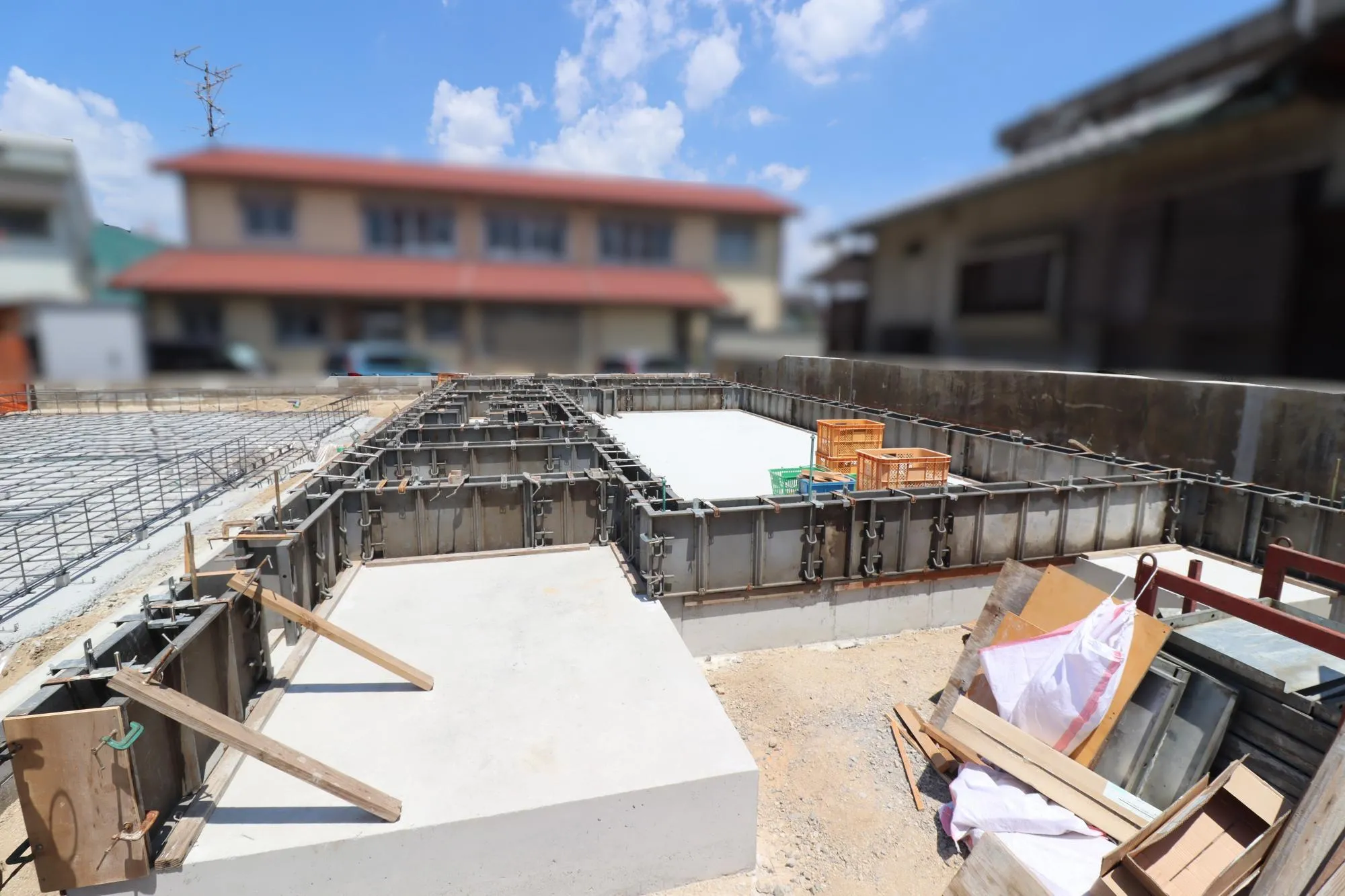 【現地写真:基礎工事中】
