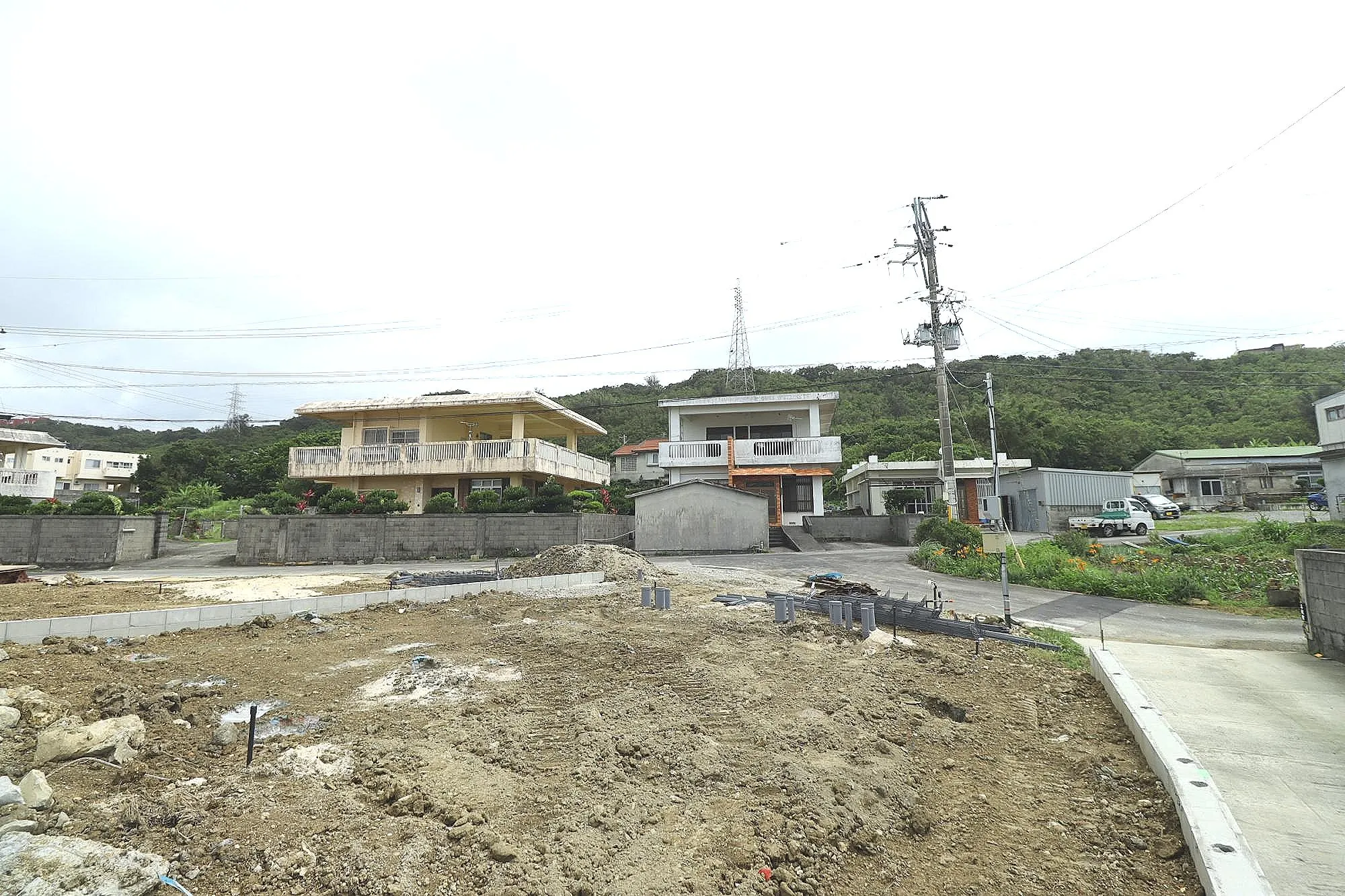 現地