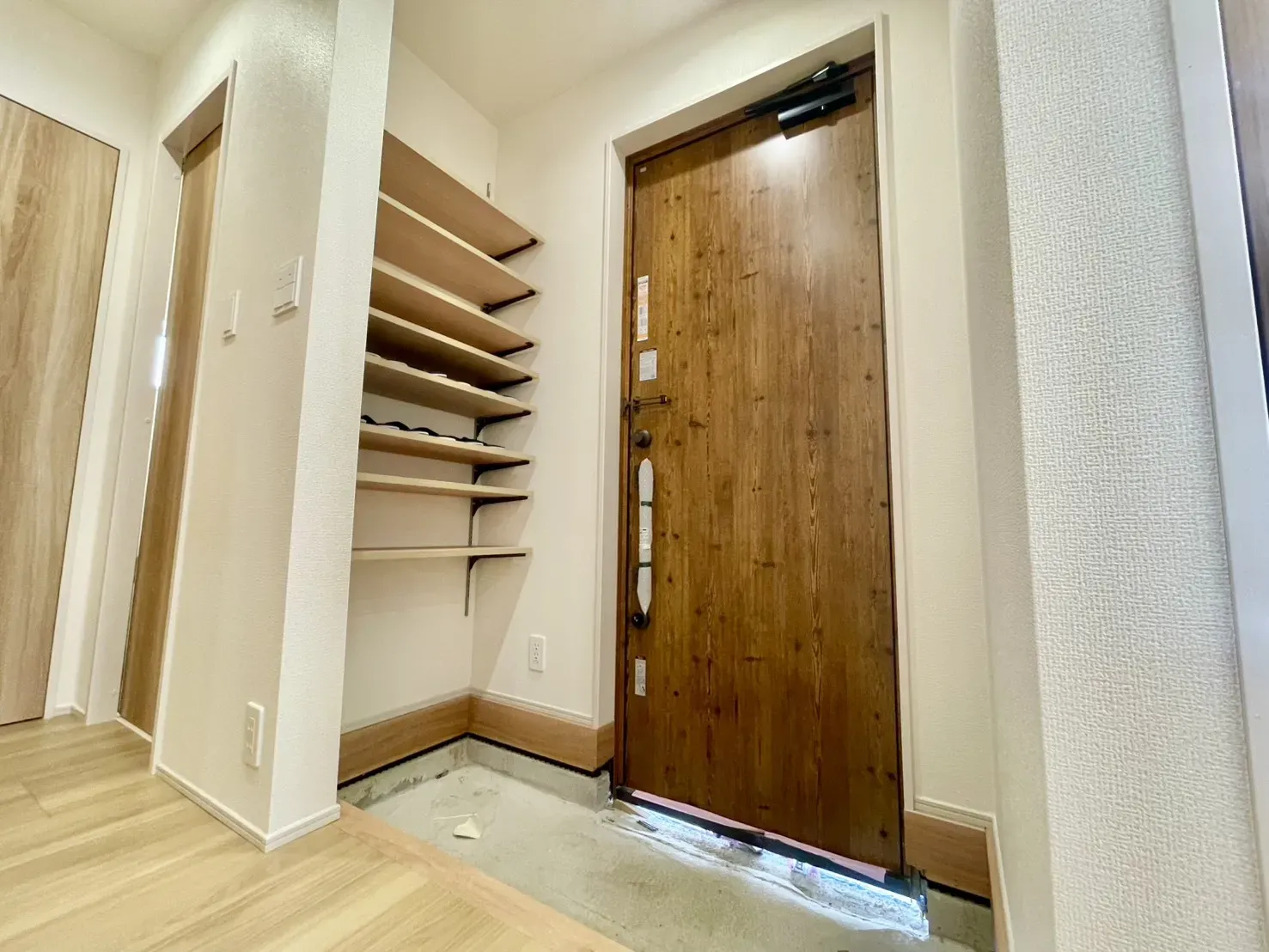 【玄関】10.8現在