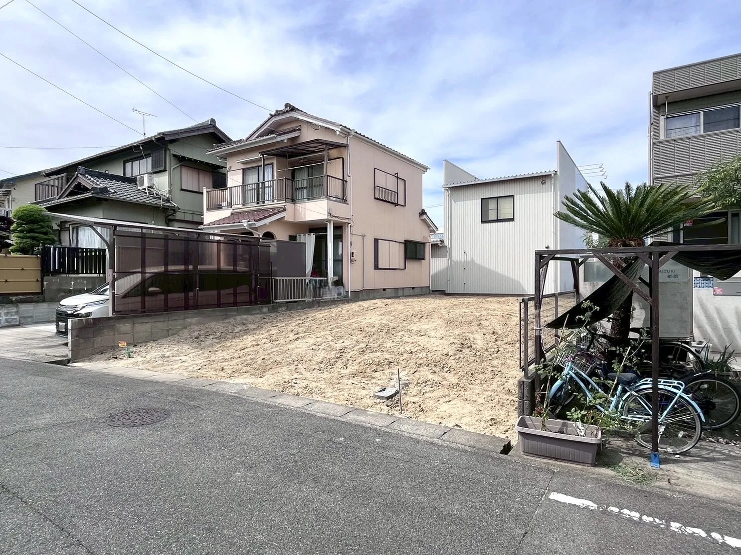 販売現地