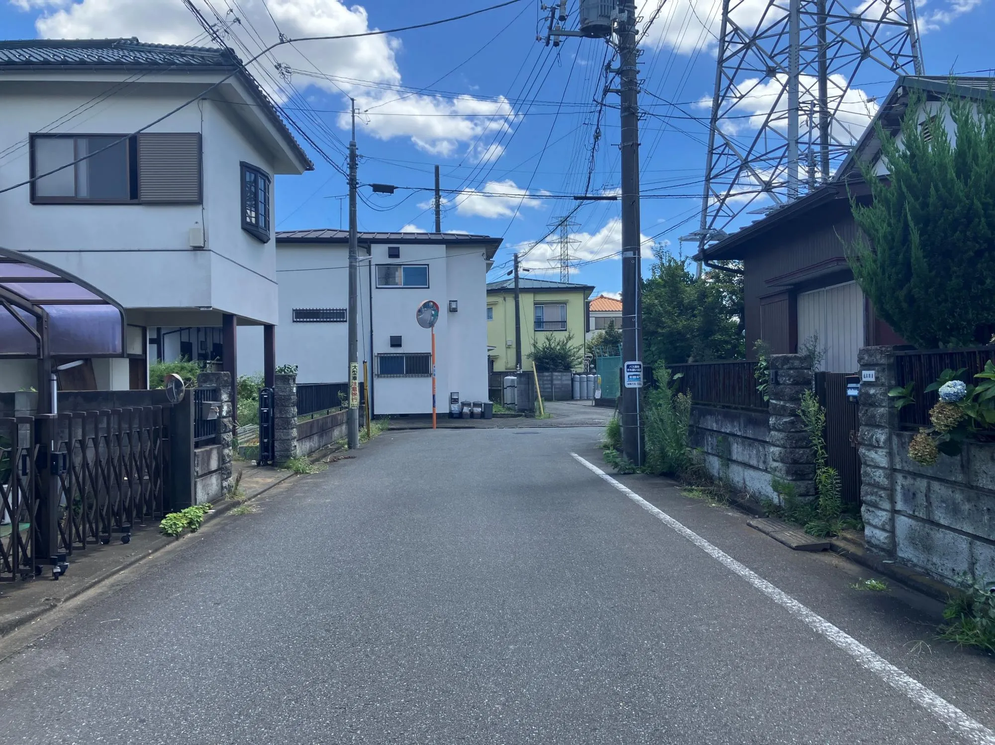 前面道路②(2026年8月7日撮影)