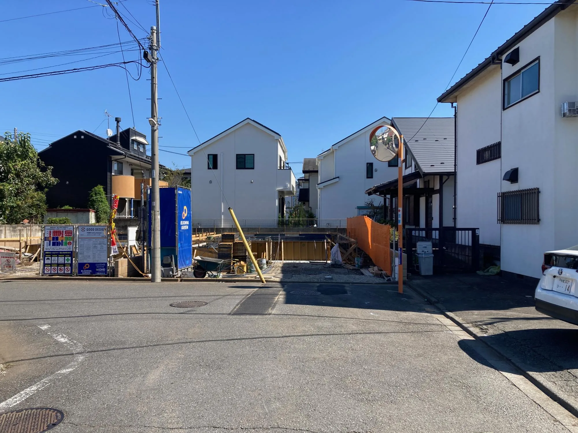 前面道路(2026年10月15日撮影)