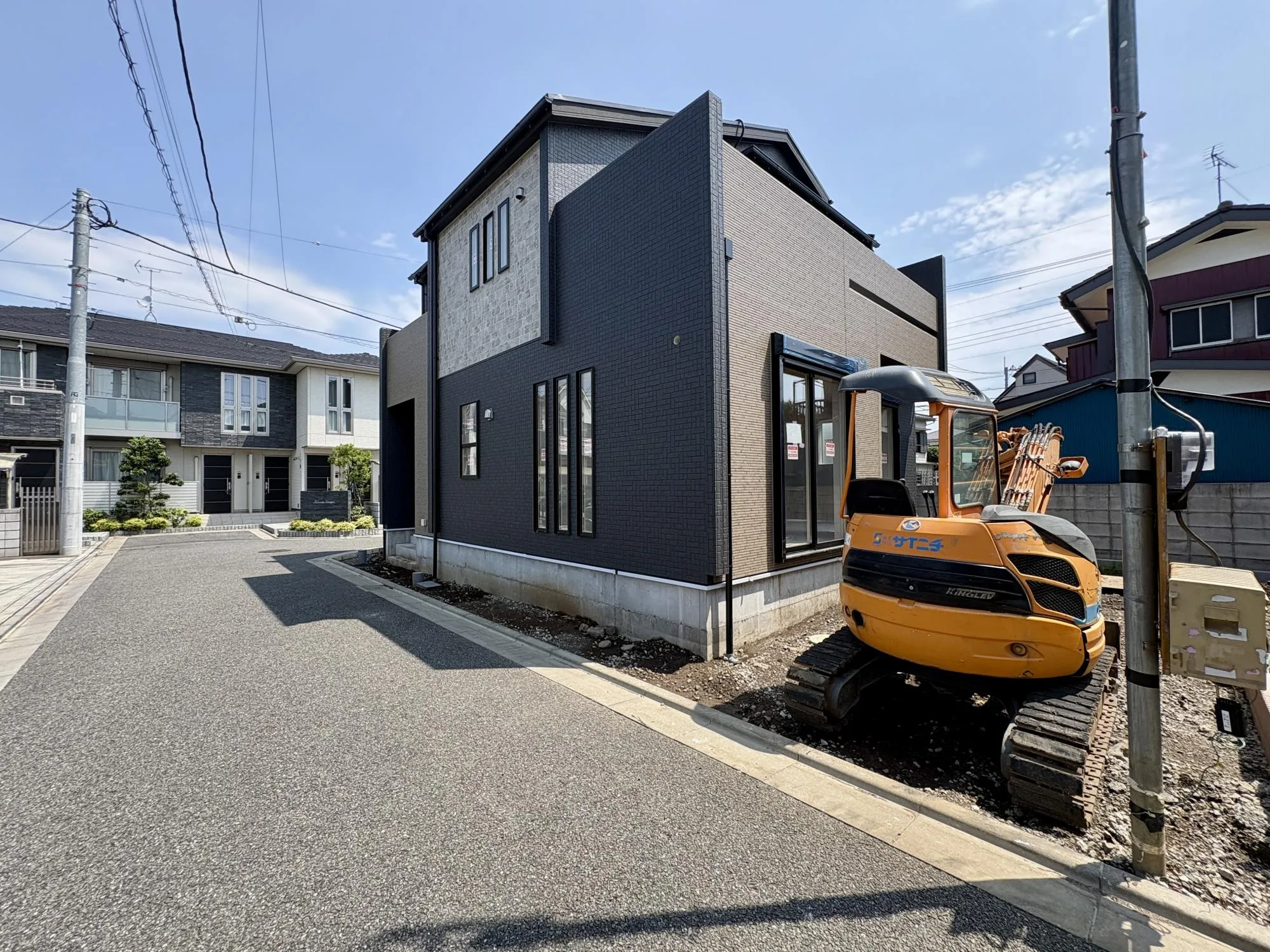 【前面道路含む現地写真/3号棟】