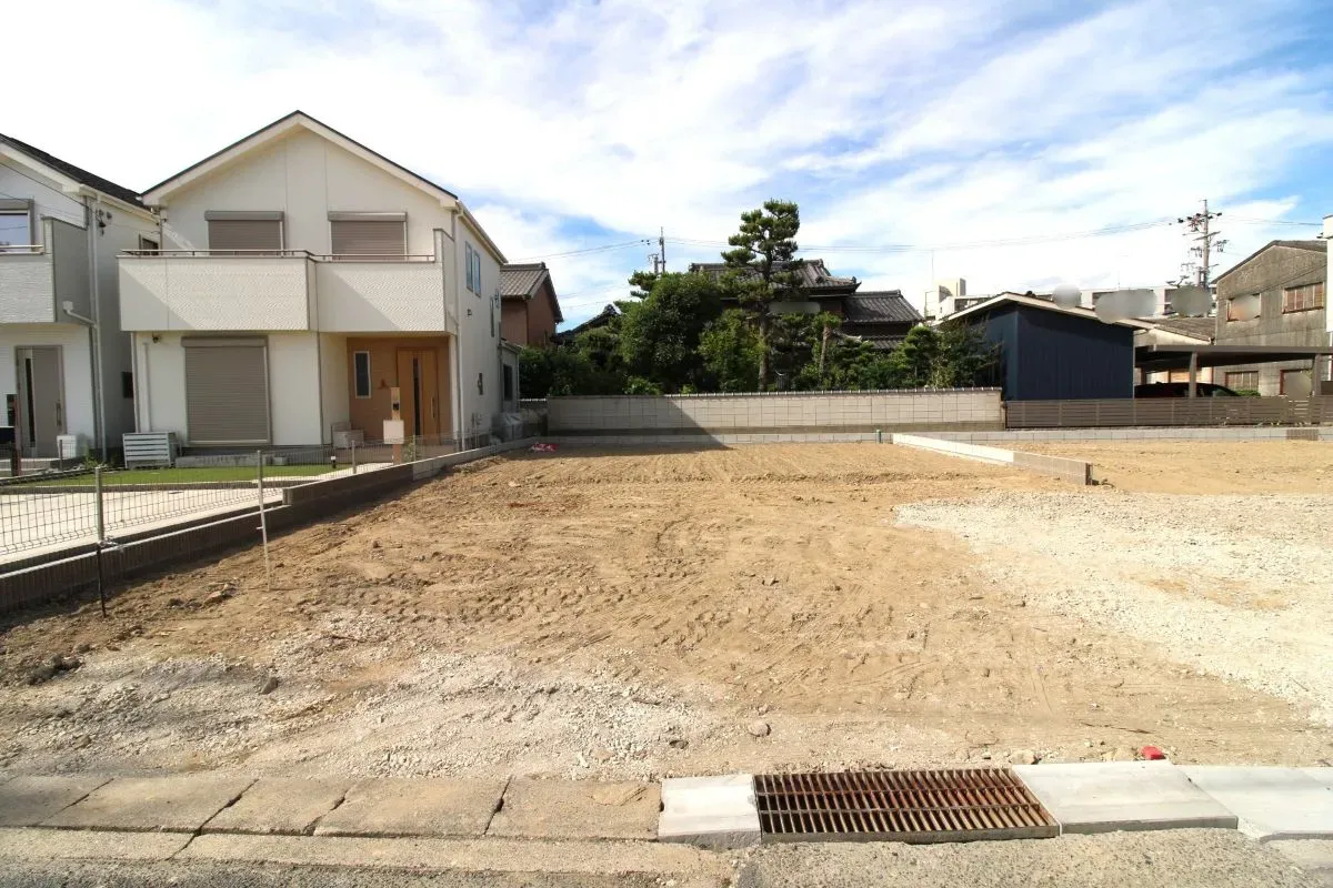 6月18日　南から撮影(1号棟)