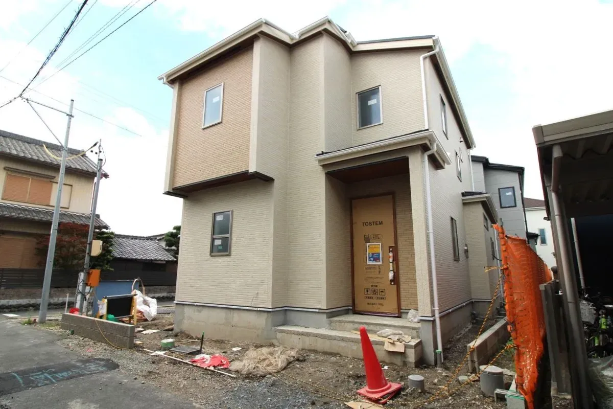 8月30日 北東から撮影(2号棟)