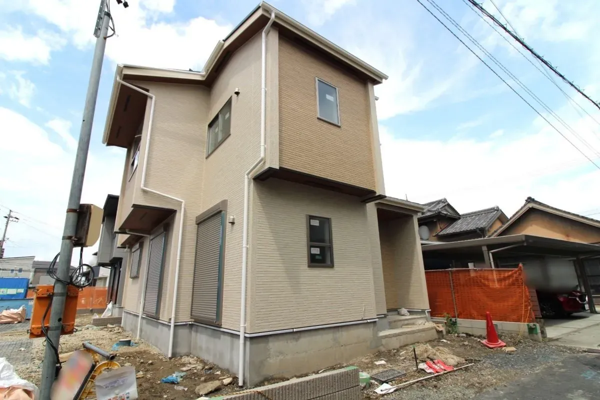 8月30日 南東から撮影(2号棟)