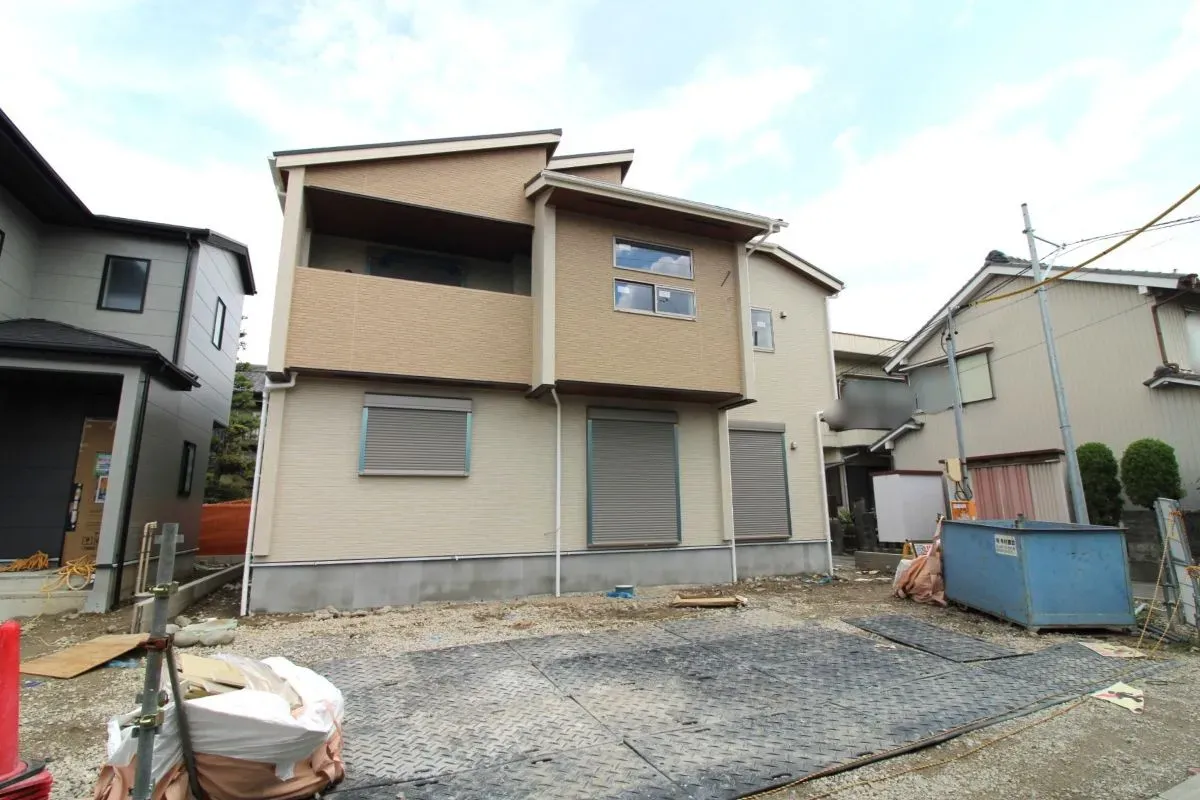 8月30日 南西から撮影(2号棟)