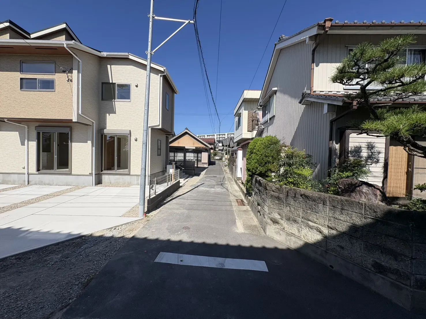 前面道路　東側道路(南→北)