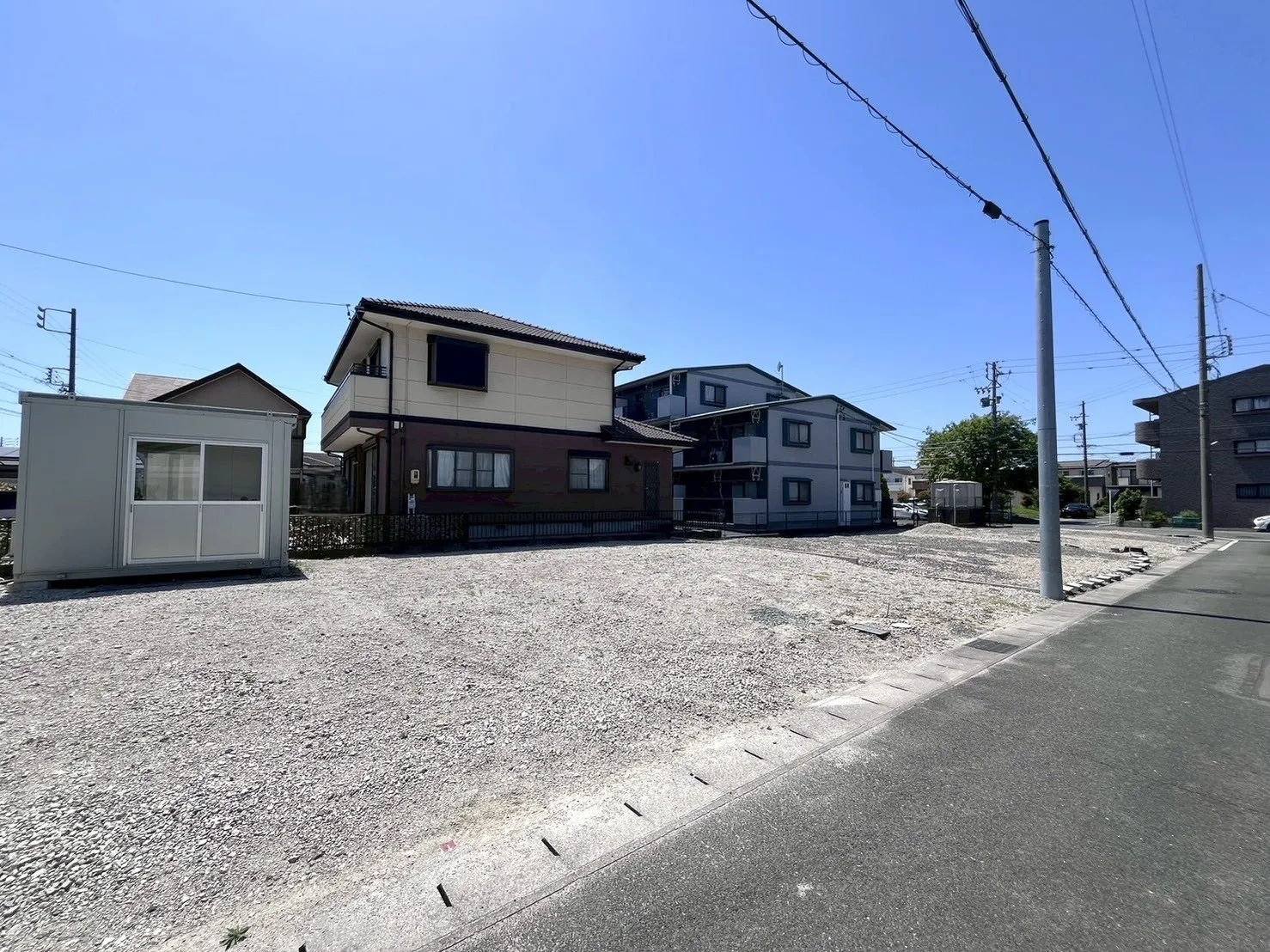 販売現地