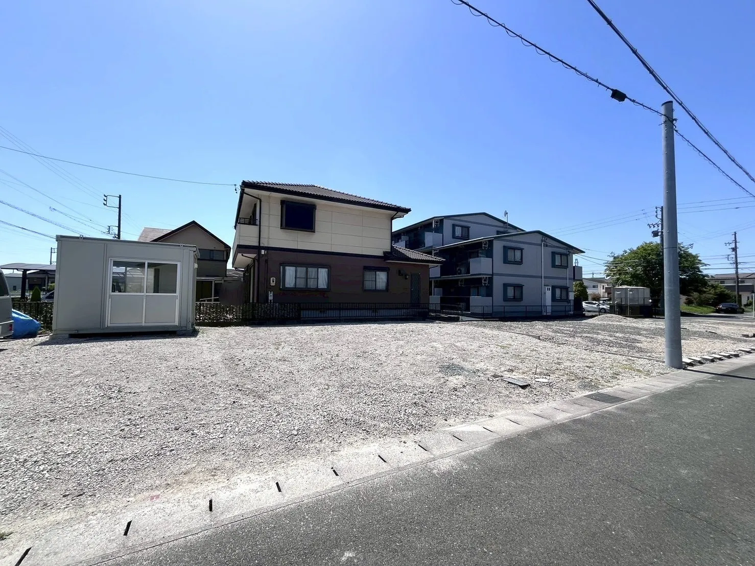 販売現地