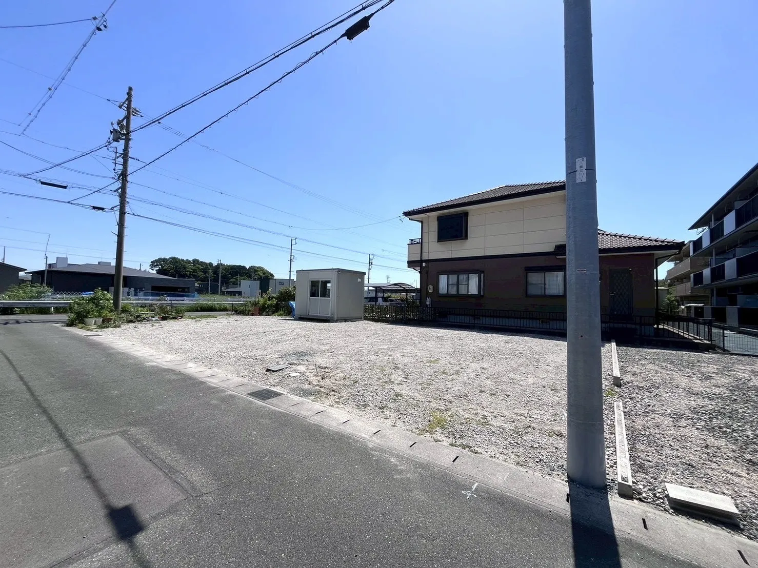 販売現地