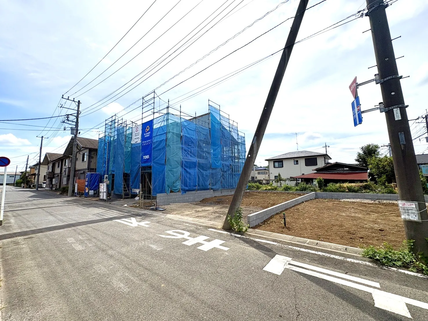【外観写真】対面式キッチンには食器洗浄乾燥機を標準装備。ご家族との会話を楽しみながら家事ができる設計です。