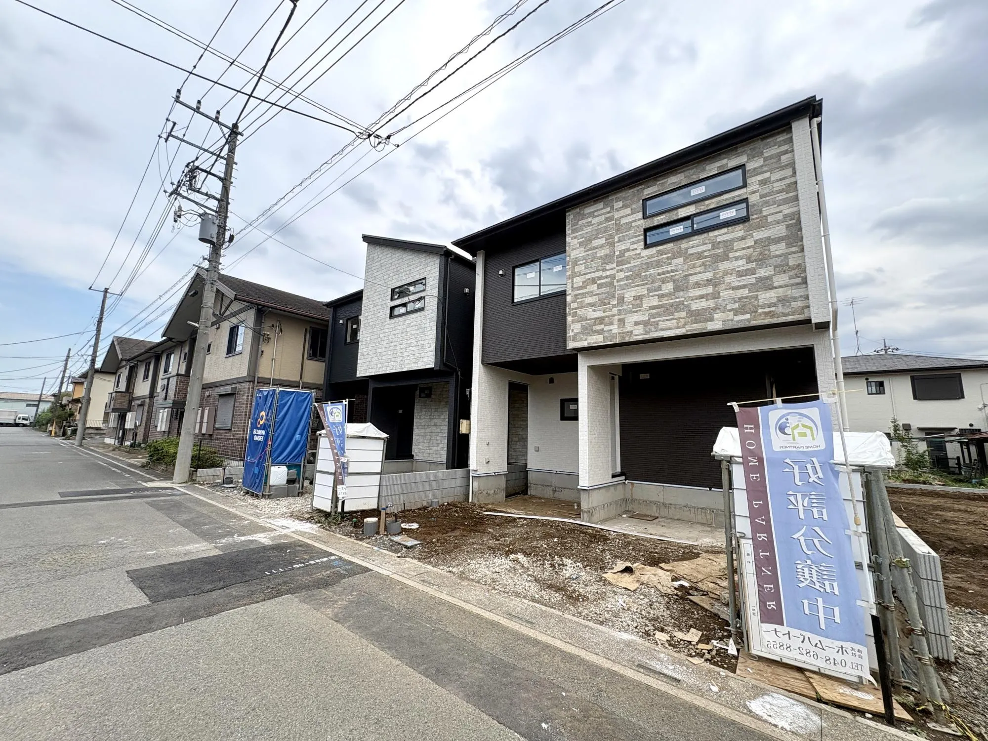 【外観写真】折上天井やポップアップ天井、吹抜など、デザイン性と開放感にこだわった住空間が魅力の一邸です。