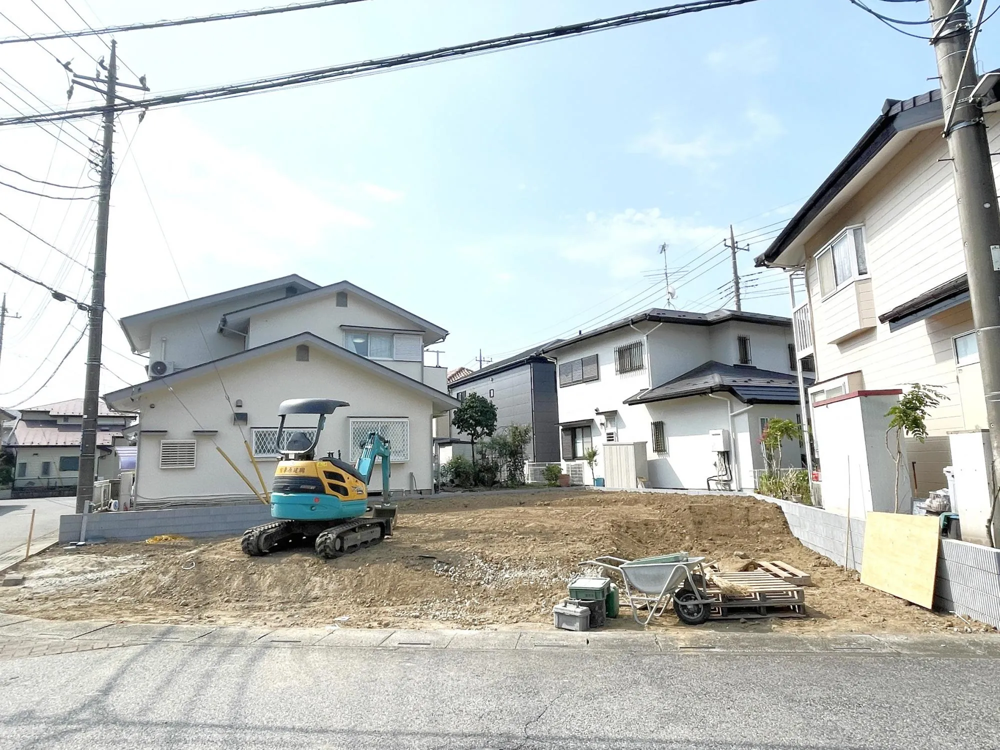 【外観写真】LDKは16.5帖超の広さに和室が隣接。ご家族の過ごし方に合わせて使いやすい間取りです。