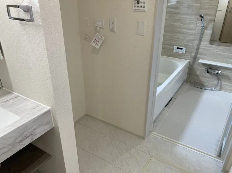 【洗面所/1号棟】洗濯機を設置できるスペースです!