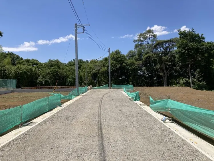 前面道路は見通しが良く、お車の出入りもスムーズに行えます!