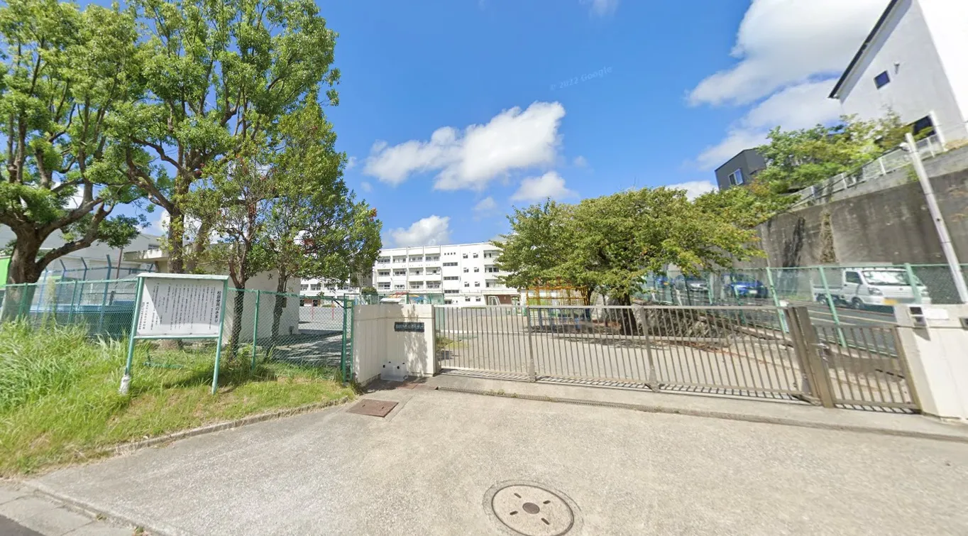 桂台小学校