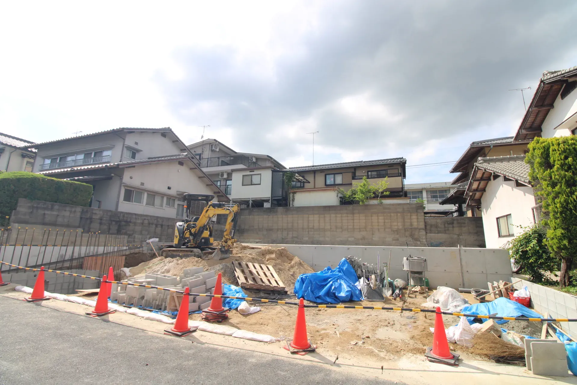 前面道路から見た宅地