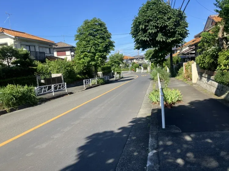 前面道路(2026年7月に撮影)